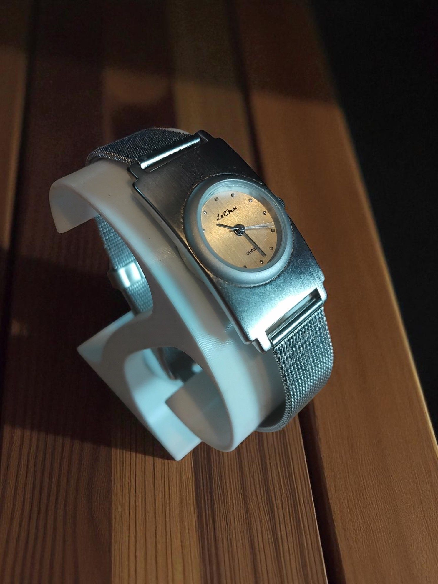 (Lc46) Le Chat ladies/teens brushed stainless steel strap watch