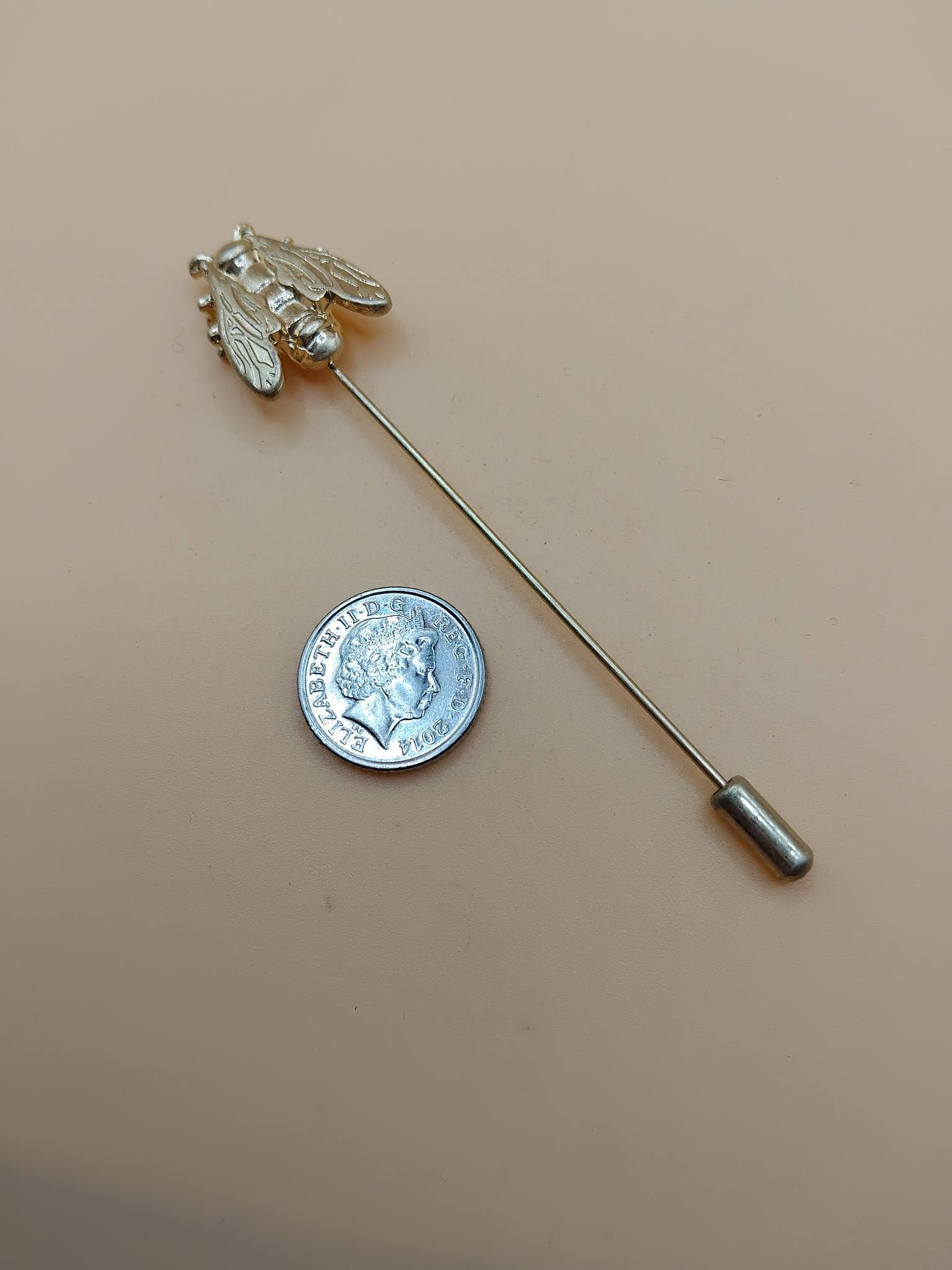 (LP15) Scarab design lapel / hat pin