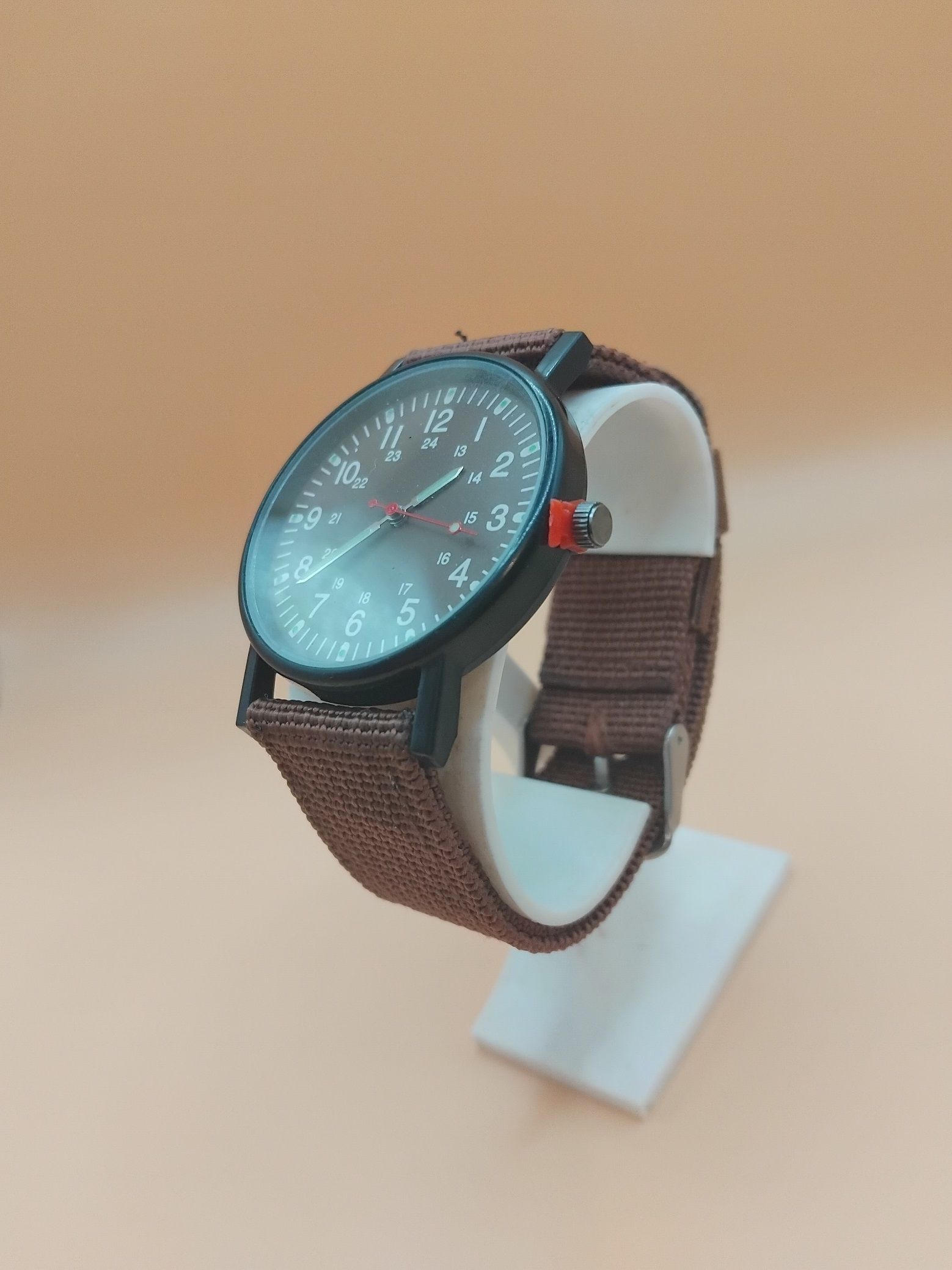 (MW2) gents / teenagers Nylon strapped boxed watch