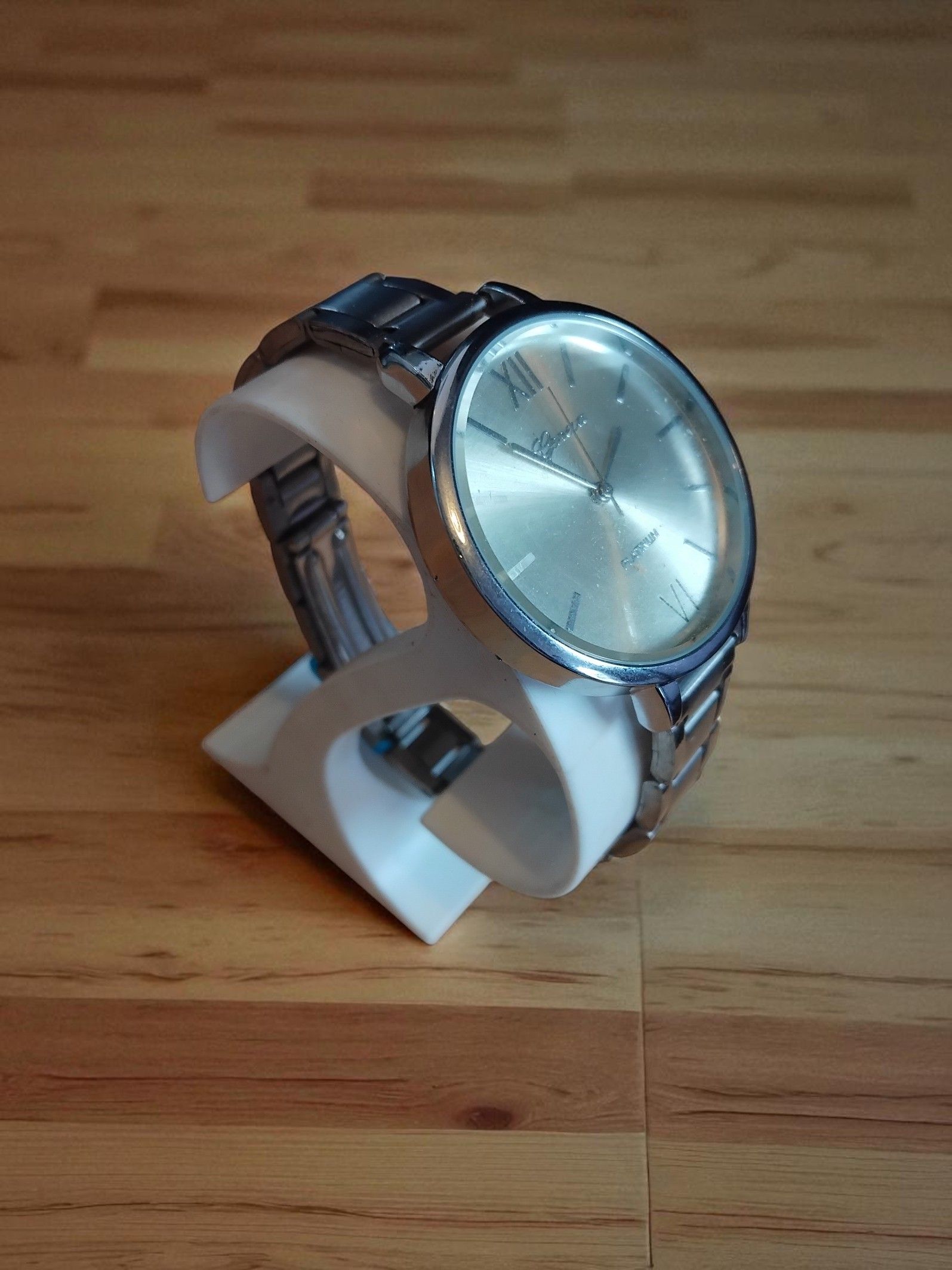 (MW105) Geneva unisex stainless steel watch