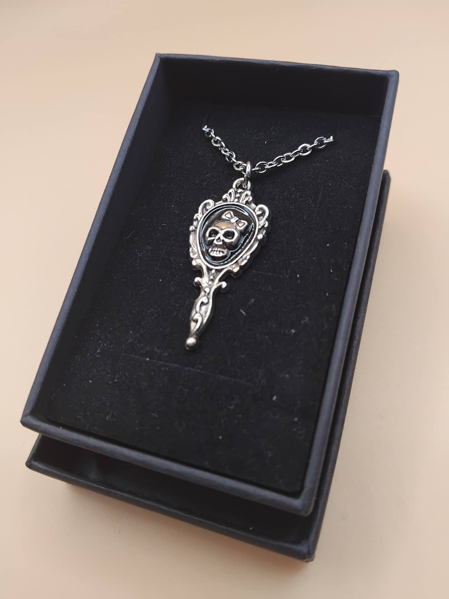 (BN1) Skull in mirror pendant necklace