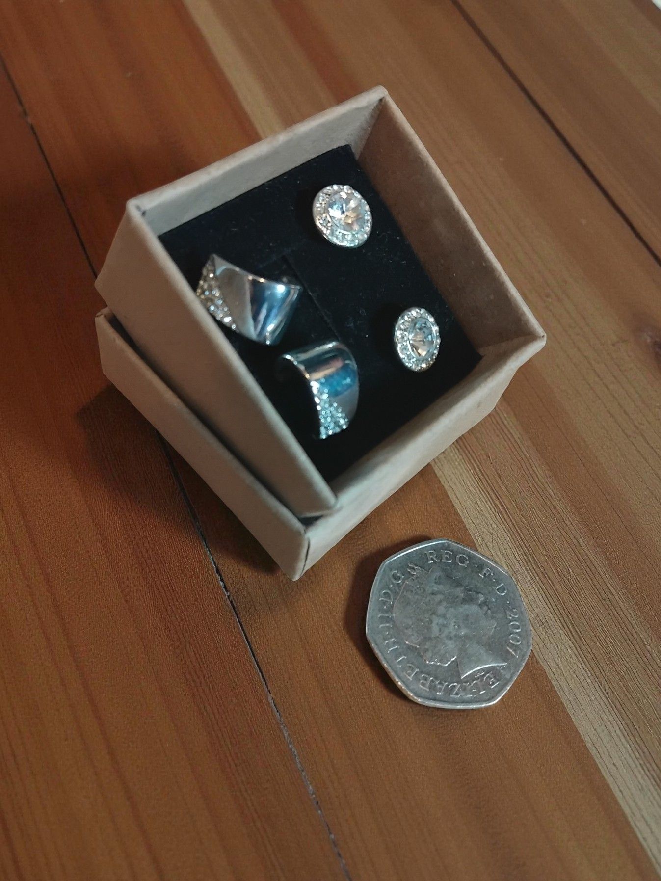 (B-E-25) 2 pairs boxed earrings/studs