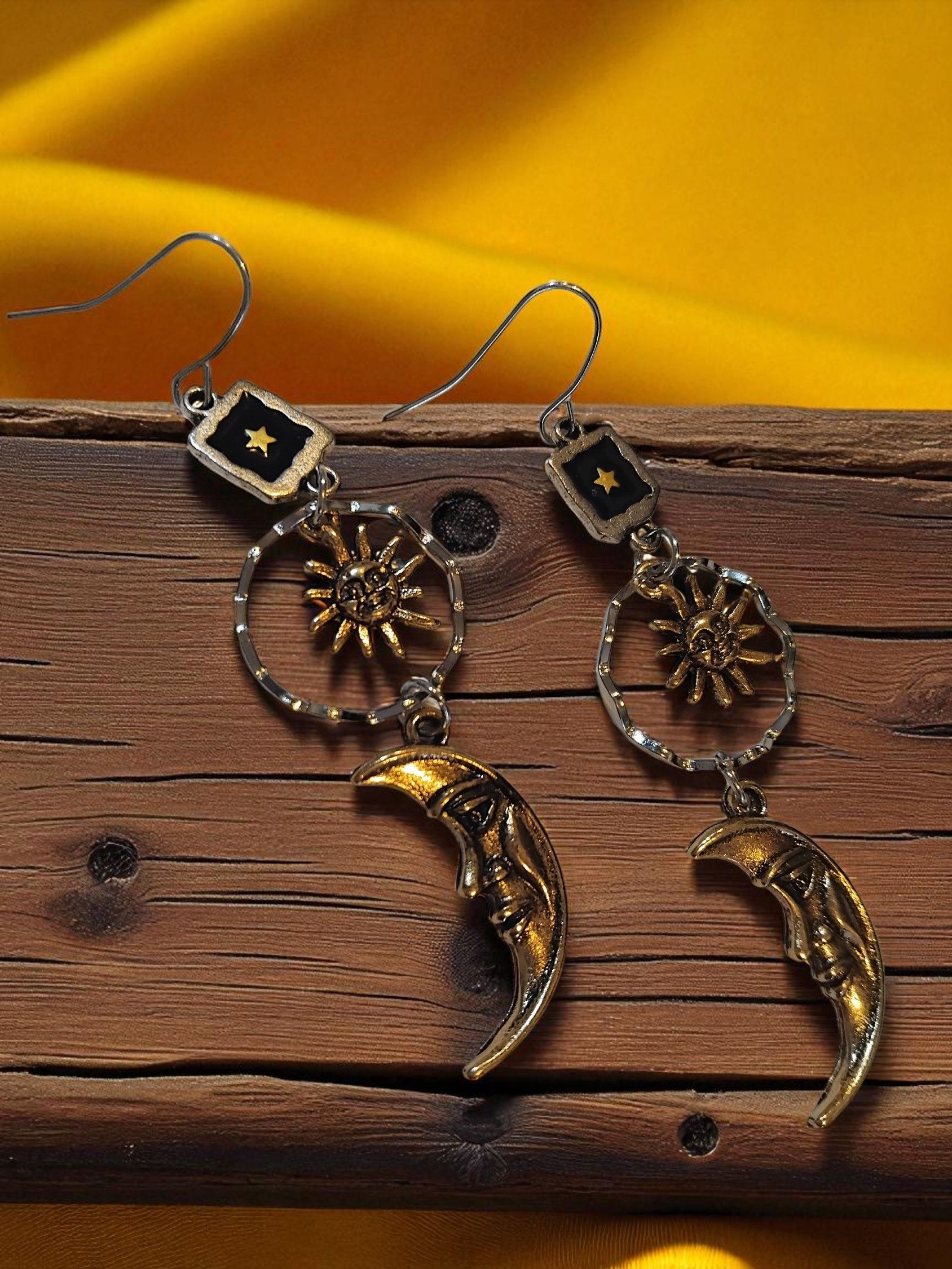 (E10) Sun and moon faced boxed Earrings