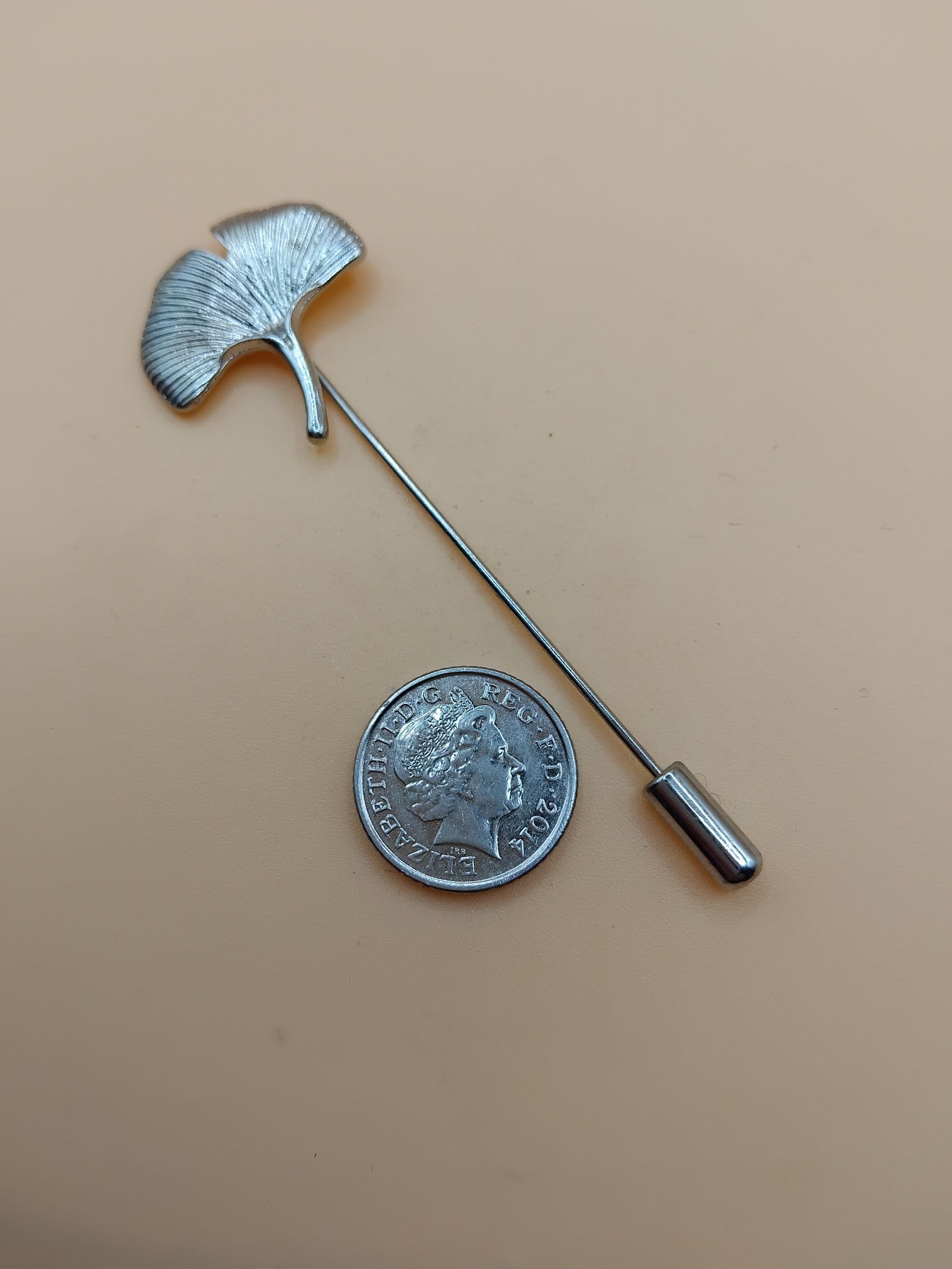 (LP21) Silver leaf design lapel pin