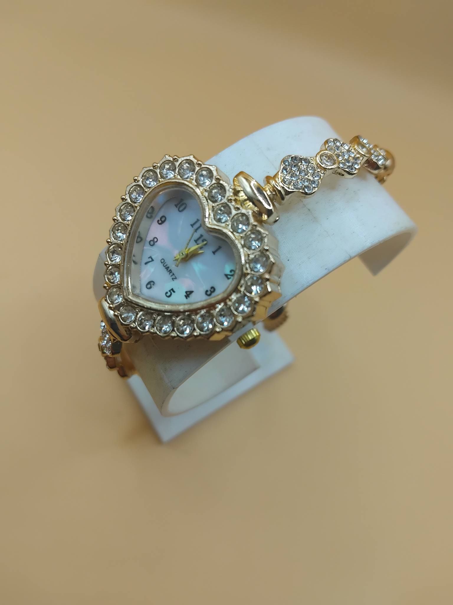 (LW222) Drawstring Heart face shaped with rhinestones ladies / teens dress watch boxed