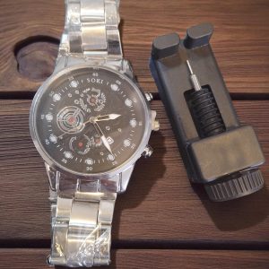 (MW1) Soki branded gents stainless strap watch boxed with strap adjustment tool