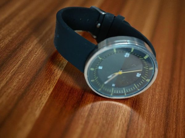 (MW15) Topman boxed black heavy duty silicone strap watch - Image 4