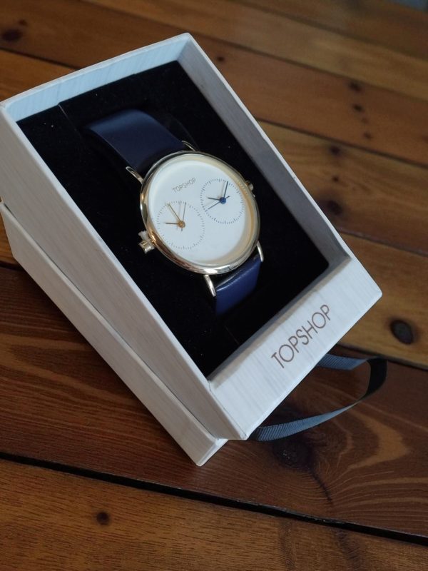 (MW18) Topshop Gents leather strap dual time zone watch - Image 2