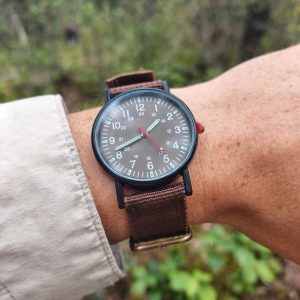 (MW2) gents / teenagers Nylon strapped boxed watch