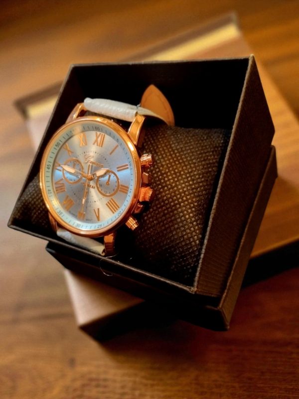 (LW20) Geneva Unisex leather strap watch - Image 5