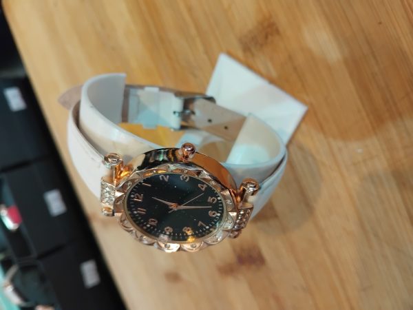(LW21) Ladies / teenager semi bling leather strap watch - Image 2