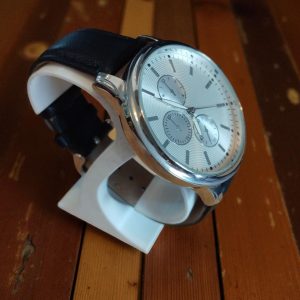(MW26) Silver faced black leather strap gents / teenagers watch