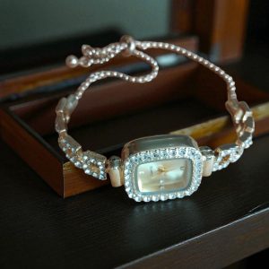 (LW3) Ladies teenager drawstring watch boxed