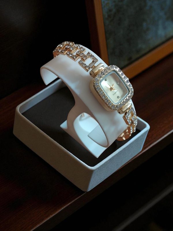 (LW3) Ladies teenager drawstring watch boxed - Image 3