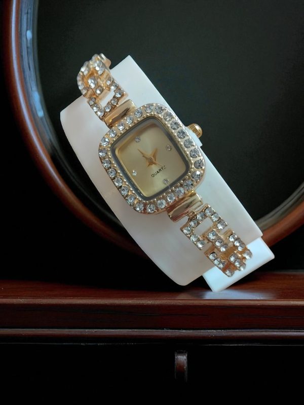 (LW3) Ladies teenager drawstring watch boxed - Image 4
