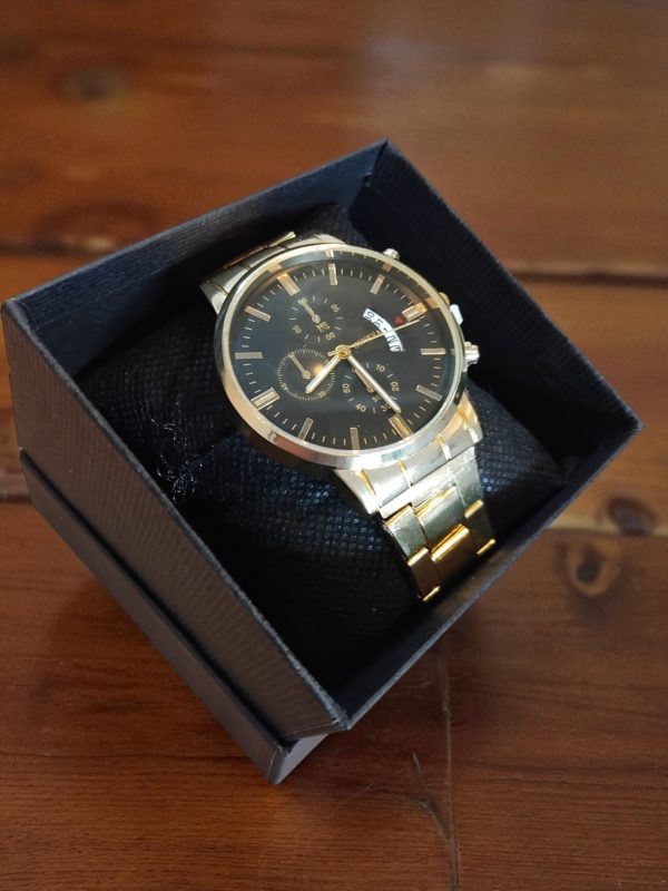 (MW3) Gents / teenager Geneva stainless steel watch with date function - Image 5