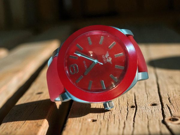 (LW36) Softech of London thick red leather strap ladies watch - Image 4