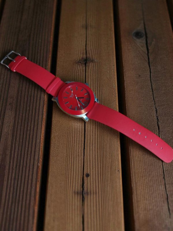 (LW36) Softech of London thick red leather strap ladies watch - Image 3