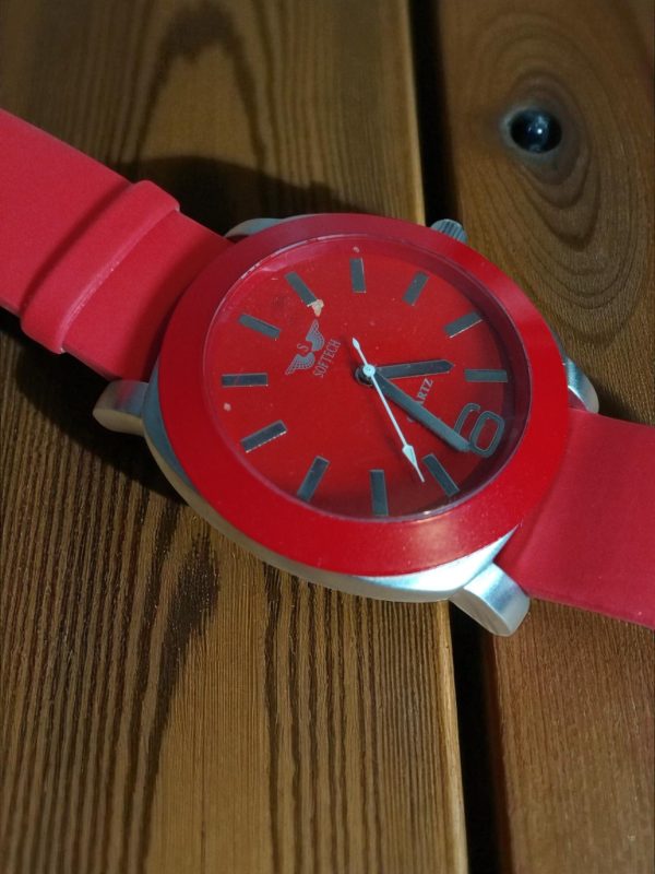 (LW36) Softech of London thick red leather strap ladies watch - Image 2