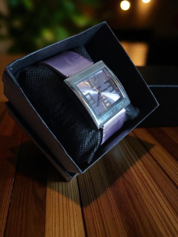 (LW38) Citron of London Thick lilac strap ladies wrist watch - Image 7