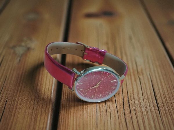 (LW46) Ladies FREEDOM dazzly pink strapped dress watch - Image 4