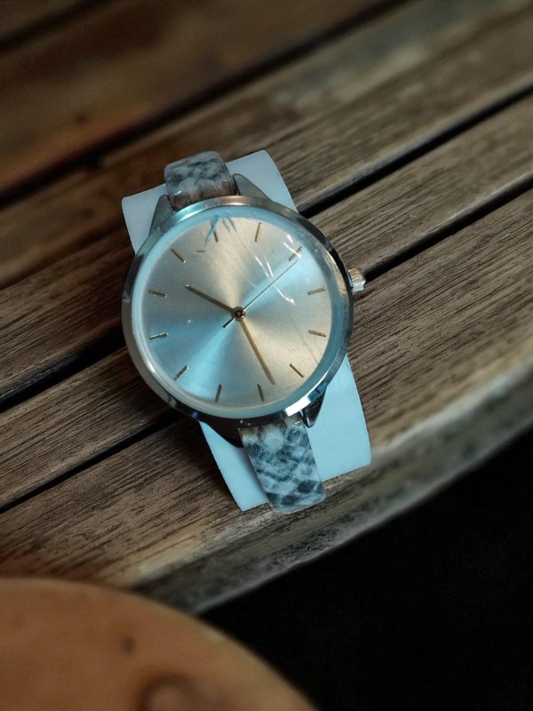 (LW48) Ladies slim leather strap watch from Freedom - Image 5