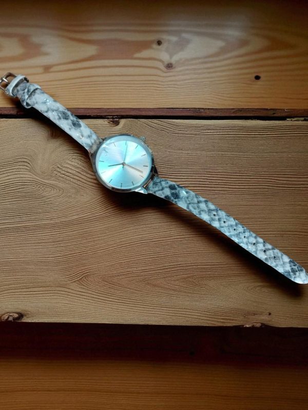(LW48) Ladies slim leather strap watch from Freedom - Image 6