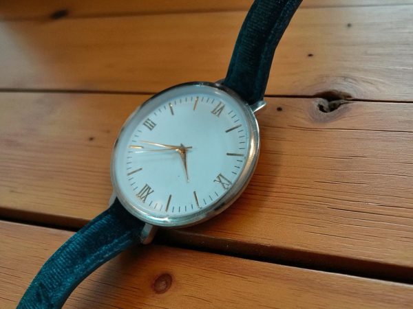 (LW52) Ladies Freedom dark green slim leather strap watch - Image 4