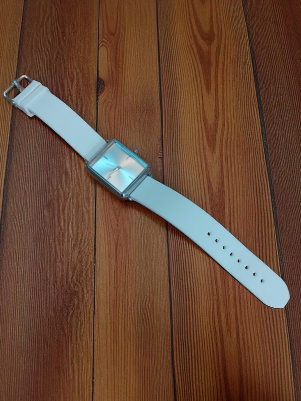 (LW55) Ladies Freedom white durable silicone strap watch - Image 2
