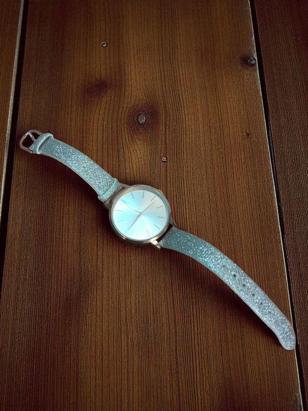 (LW61) Claire's ladies / teenager slim leather strap watch & 3 bracelets - Image 5