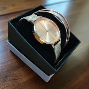 (LW61) Claire's ladies / teenager slim leather strap watch & 3 bracelets