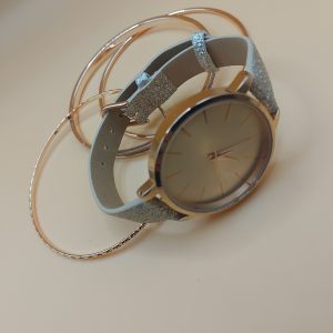 (LW61) Claire's ladies / teenager slim leather strap watch & 3 bracelets