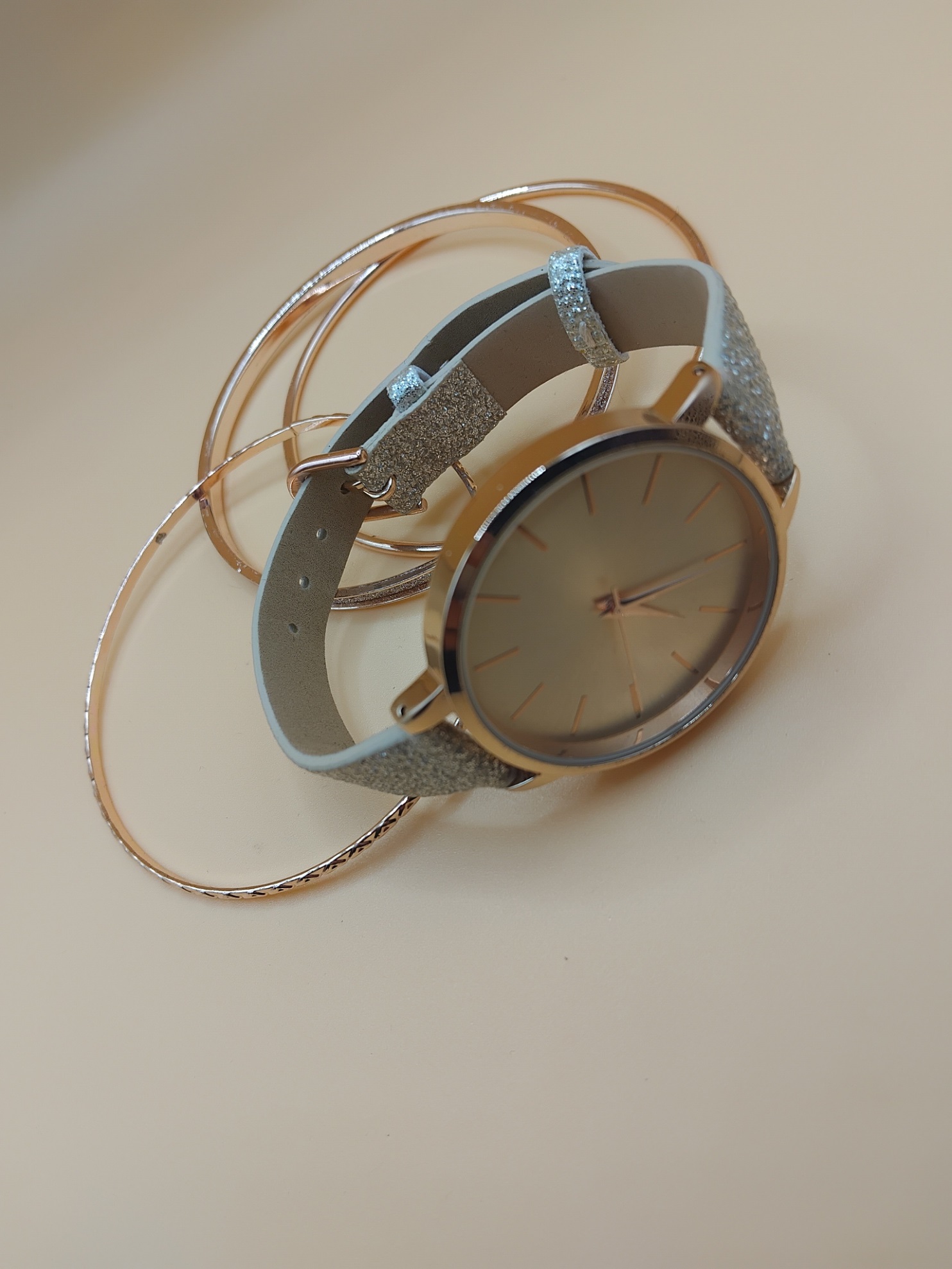 (LW61) Claire's ladies / teenager slim leather strap watch & 3 bracelets