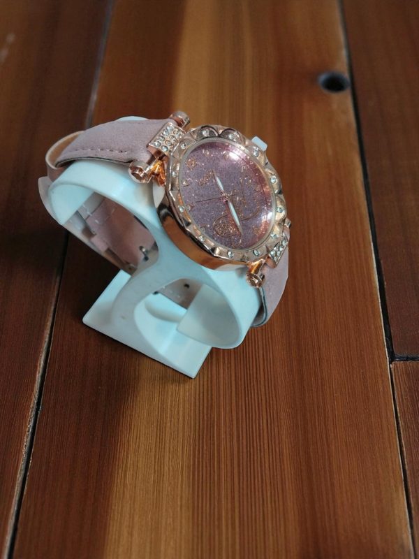 (LW65) Ladies / teenager boxed watch with bracelet - Image 2