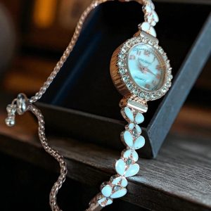 (LW7) Ladies teenager drawstring watch boxed