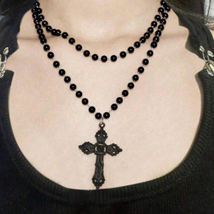 (N85) Goth / Punk Unisex crucifix necklace