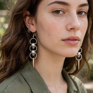 (E19) Goth skull themed dropped earrings boxed