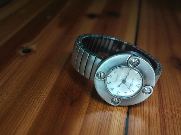 (Lc1) Le Chat ladies / teenagers stainless steel watch - Image 2