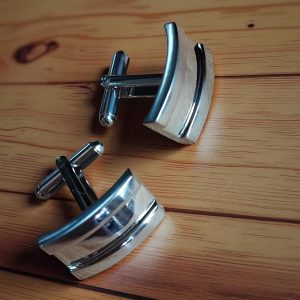 (Cf10) Pair of fun geometrical design 1 quality cufflinks