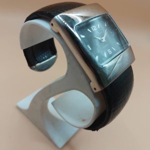 (Lc10) Le Chat ladies chunky bangle style watch