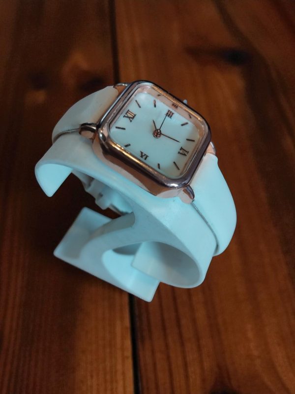 (LW100) Teenager / young lady watch and jewellery set - Image 6