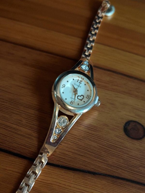(LW132) Ladies Nicole watch and locket set - Image 5