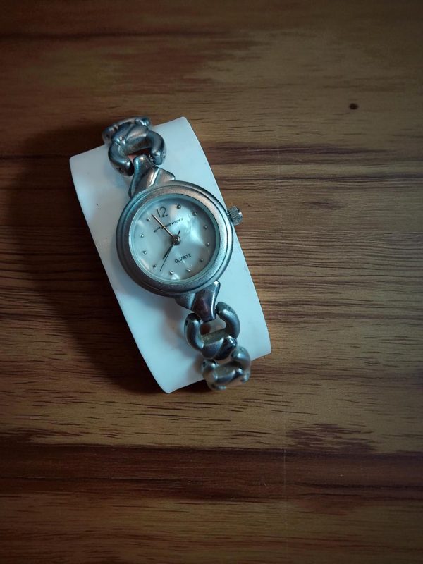 (LW137) 24seven Ladies / teenager stainless steel strap watch - Image 3