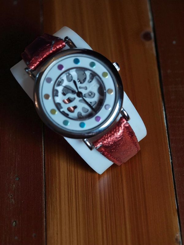 (Lc14) Le Chat ladies/teens bright leather strap watch - Image 3