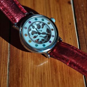 (Lc14) Le Chat ladies/teens bright leather strap watch