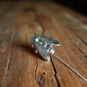 (LP15) Scarab design lapel / hat pin