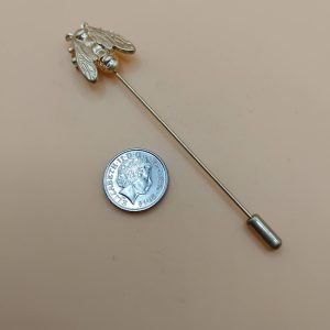 (LP15) Scarab design lapel / hat pin