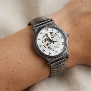 (Lc16) Le Chat ladies/teens stainless steel watch