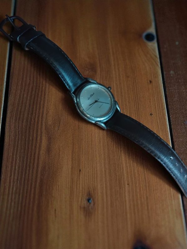 (Lc2) Le Chat ladies / teenagers black leather strap watch - Image 3