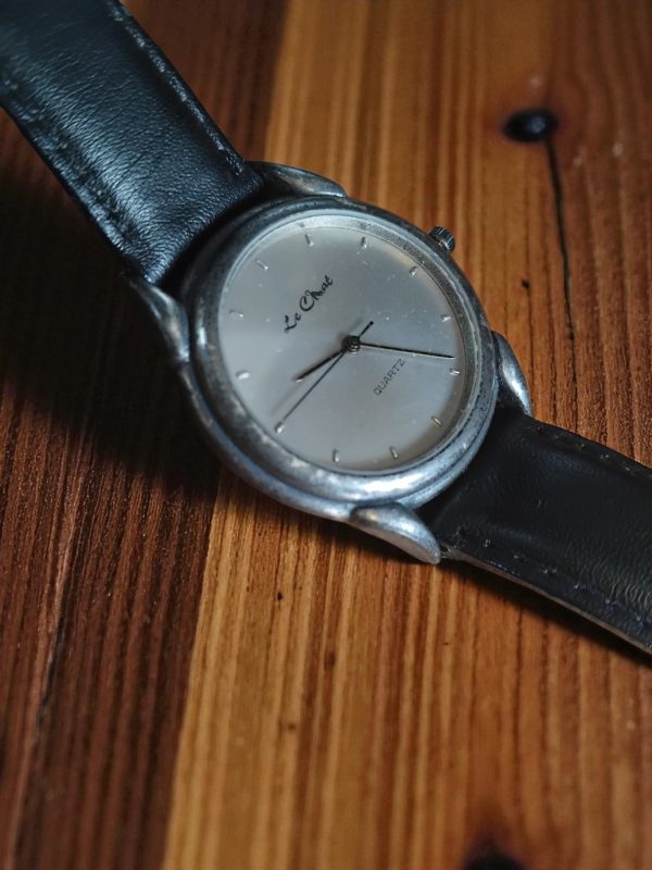 (Lc2) Le Chat ladies / teenagers black leather strap watch - Image 4